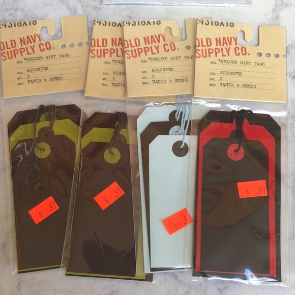 Scrapbook & Gift Tags - Picture 2 of 10